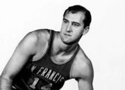 开云体育APP下载-梅斯球员展现抢眼表现，被誉为当家功臣