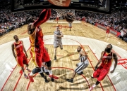 开云体育中国官网-步行者淘汰赛过关快船，文班亚马展现巨星价值