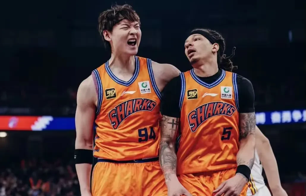 广东队碾压江苏队，约基奇刷新纪录