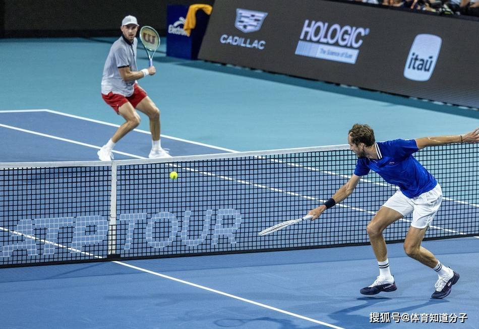 关于ATP总决赛完胜美网,梅德韦杰夫状态火热的信息 关于ATP总决赛完胜美网,梅德韦杰夫状态火热的信息
