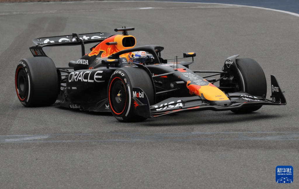 包含红牛二队绝杀梅赛德斯,维斯塔潘刷新纪录的词条 包含红牛二队绝杀梅赛德斯,维斯塔潘刷新纪录的词条