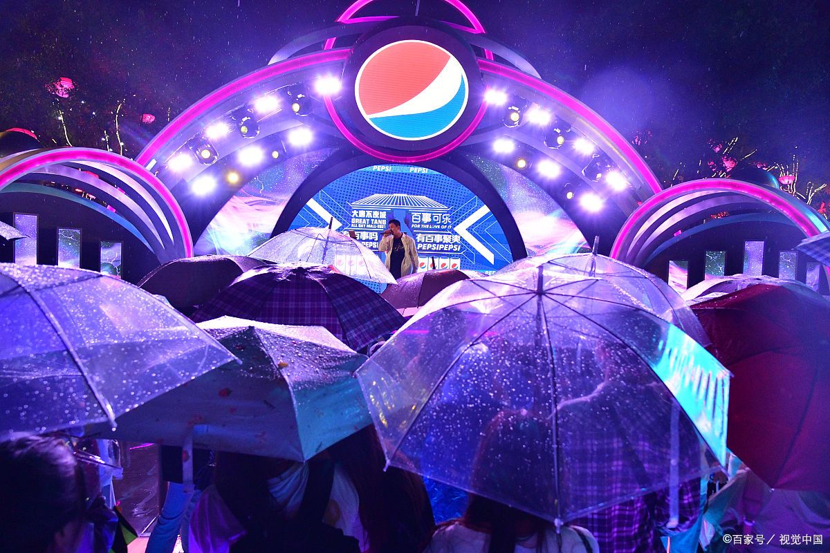 冰火两重天,兴奋激荡的比赛之夜的简单介绍 冰火两重天,兴奋激荡的比赛之夜的简单介绍