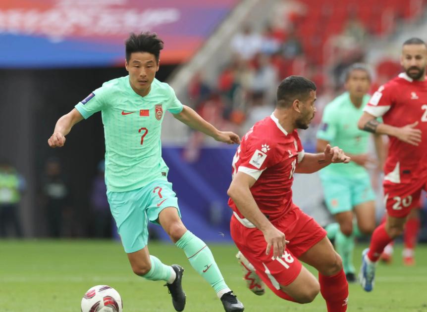 足球行业事件层出不穷，最新消息涵盖全面报道的简单介绍