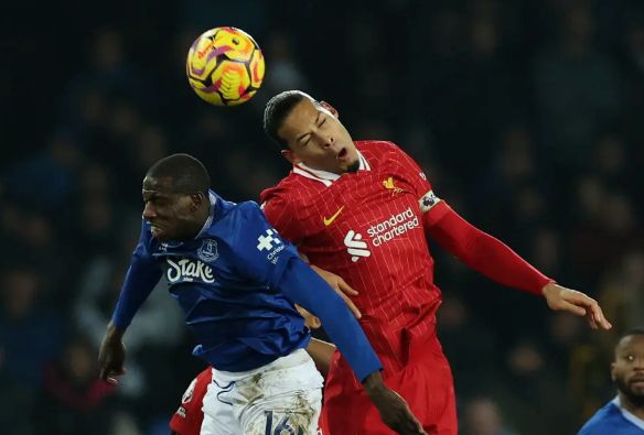 关于利物浦门将神勇扑挽救，瓦伦西亚主场憾平的信息