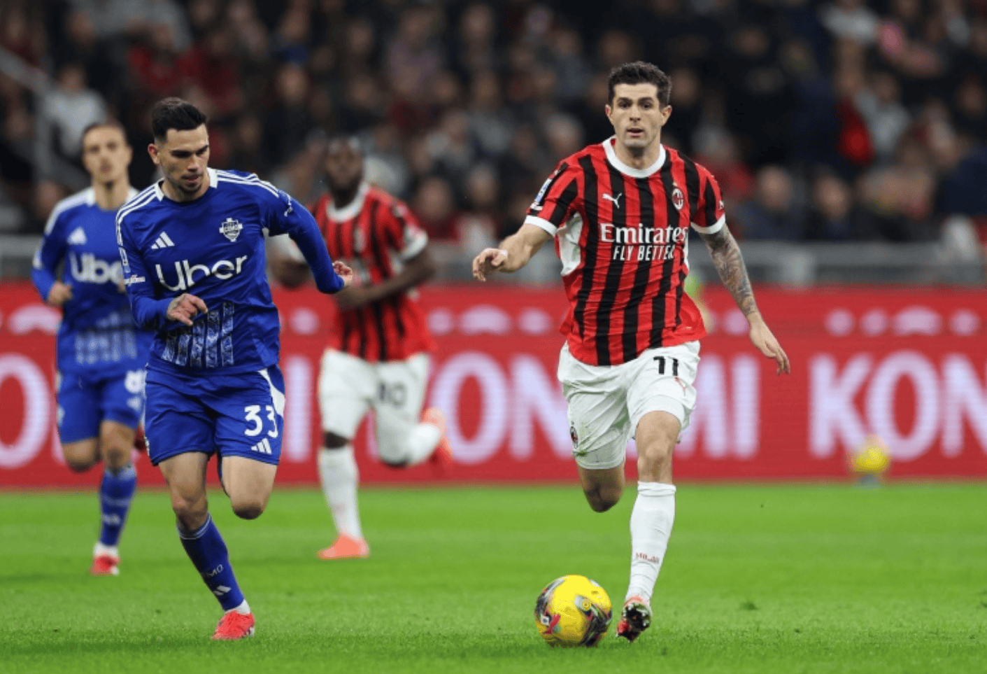 包含米兰德比:AC米兰战平国际米兰，积分榜领先保持不变的词条