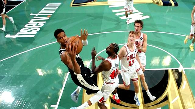 关于雄鹿八分大胜公牛略负后仍需战斗的信息 关于雄鹿八分大胜公牛略负后仍需战斗的信息