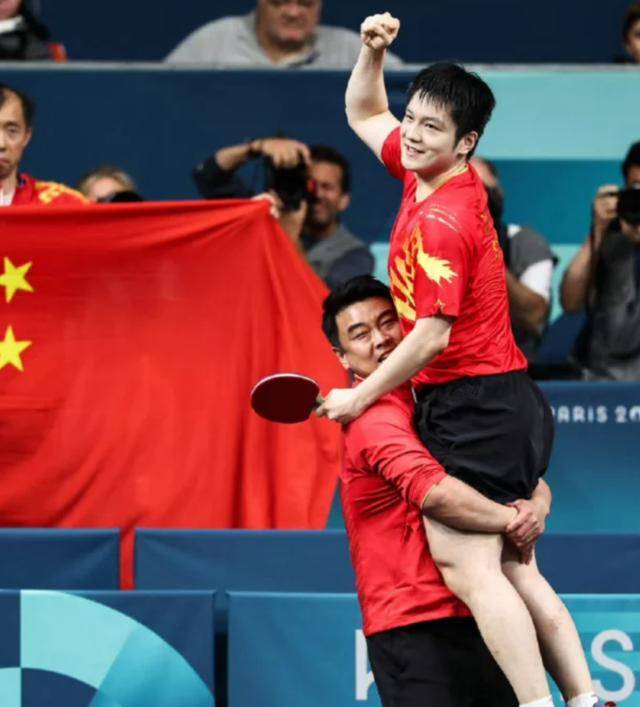 日本乒乓球队横扫波兰乒乓球队，王皓惊艳世界