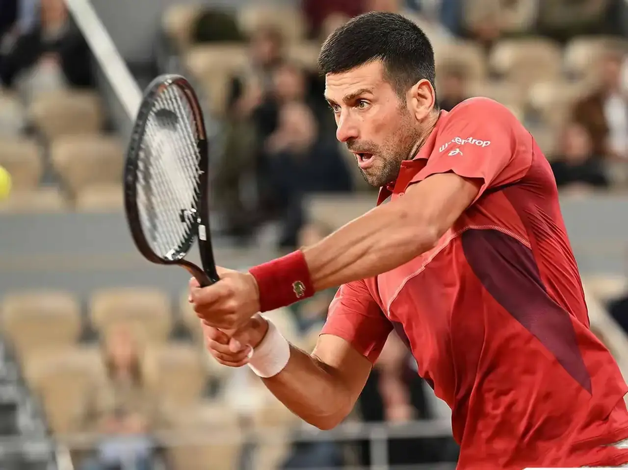 拉沃尔杯横扫年终总决赛，德约科维奇关键制胜的简单介绍