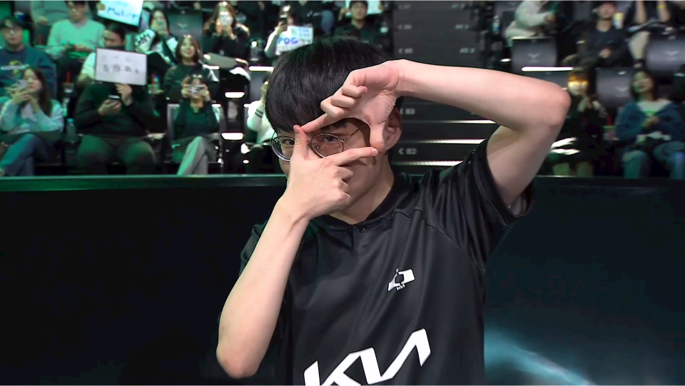 NS险胜CLG,ShowMaker三分雨点燃全场的简单介绍 NS险胜CLG,ShowMaker三分雨点燃全场的简单介绍