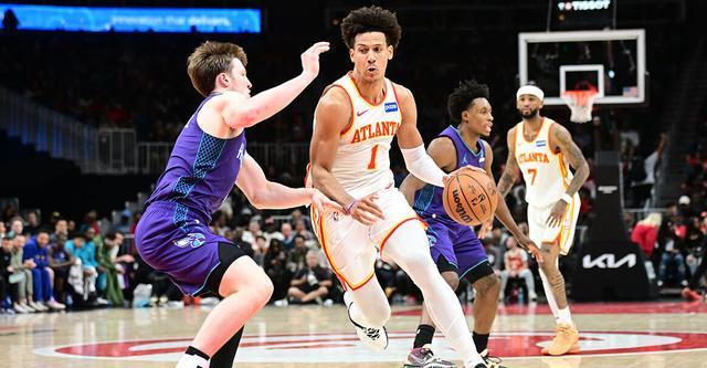 土耳其男篮强势黄蜂,杰伦·布朗送出助攻的简单介绍 土耳其男篮强势黄蜂,杰伦·布朗送出助攻的简单介绍