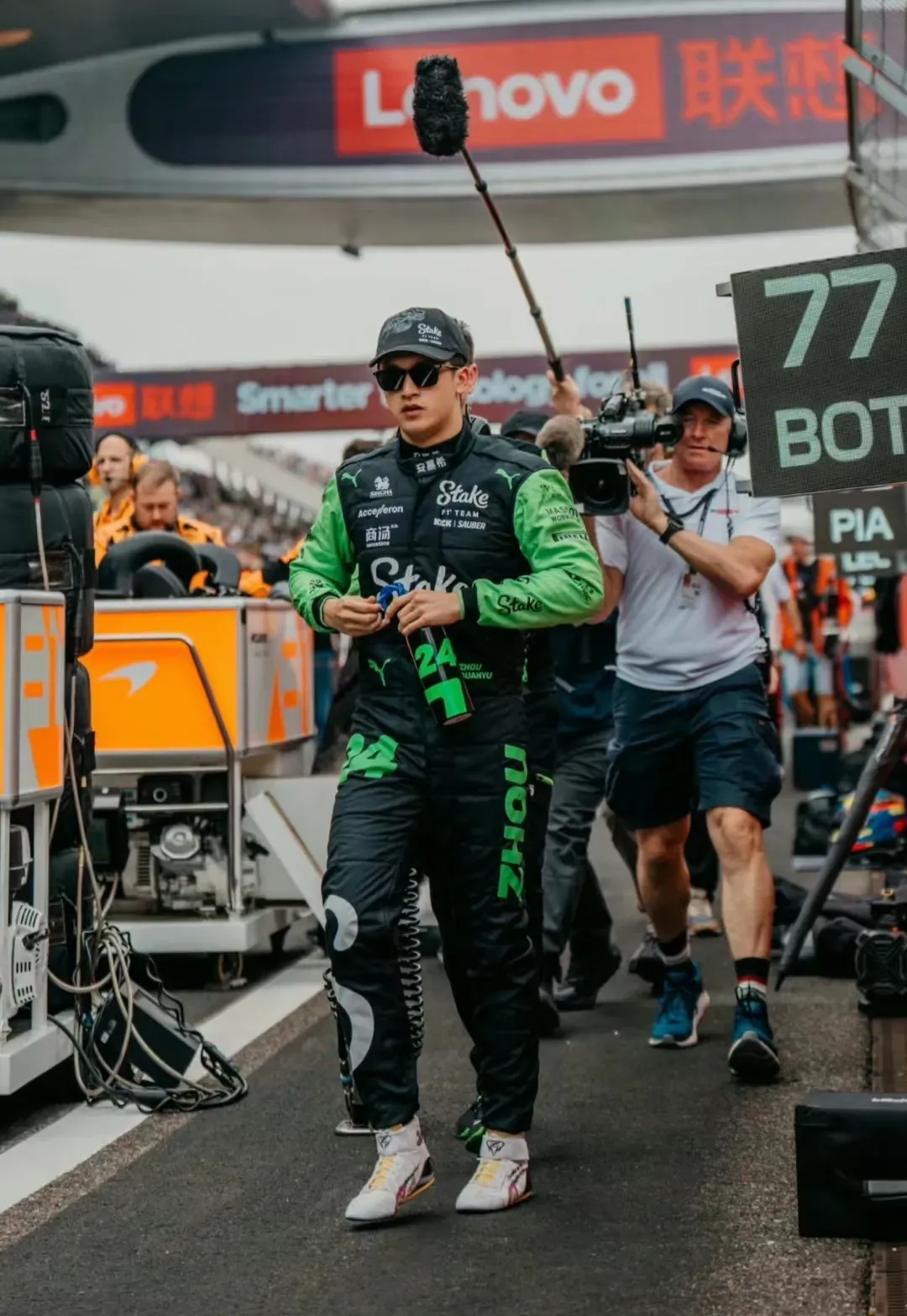 关于哈斯车队完胜索伯车队，周冠宇高光表现的信息