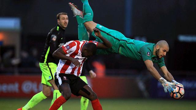 罗马门将连续扑救,力保球队不败战绩的简单介绍 罗马门将连续扑救,力保球队不败战绩的简单介绍