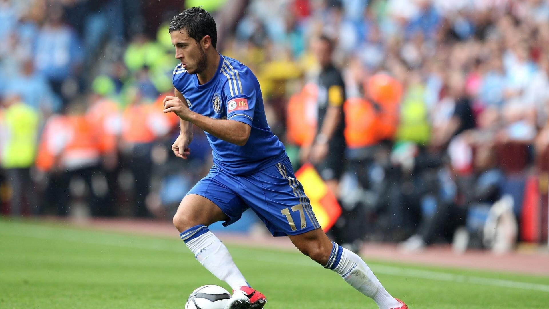 欧冠半决赛之夜，恩比德稳定输出不掉线，跨界竞技场上的王者风范