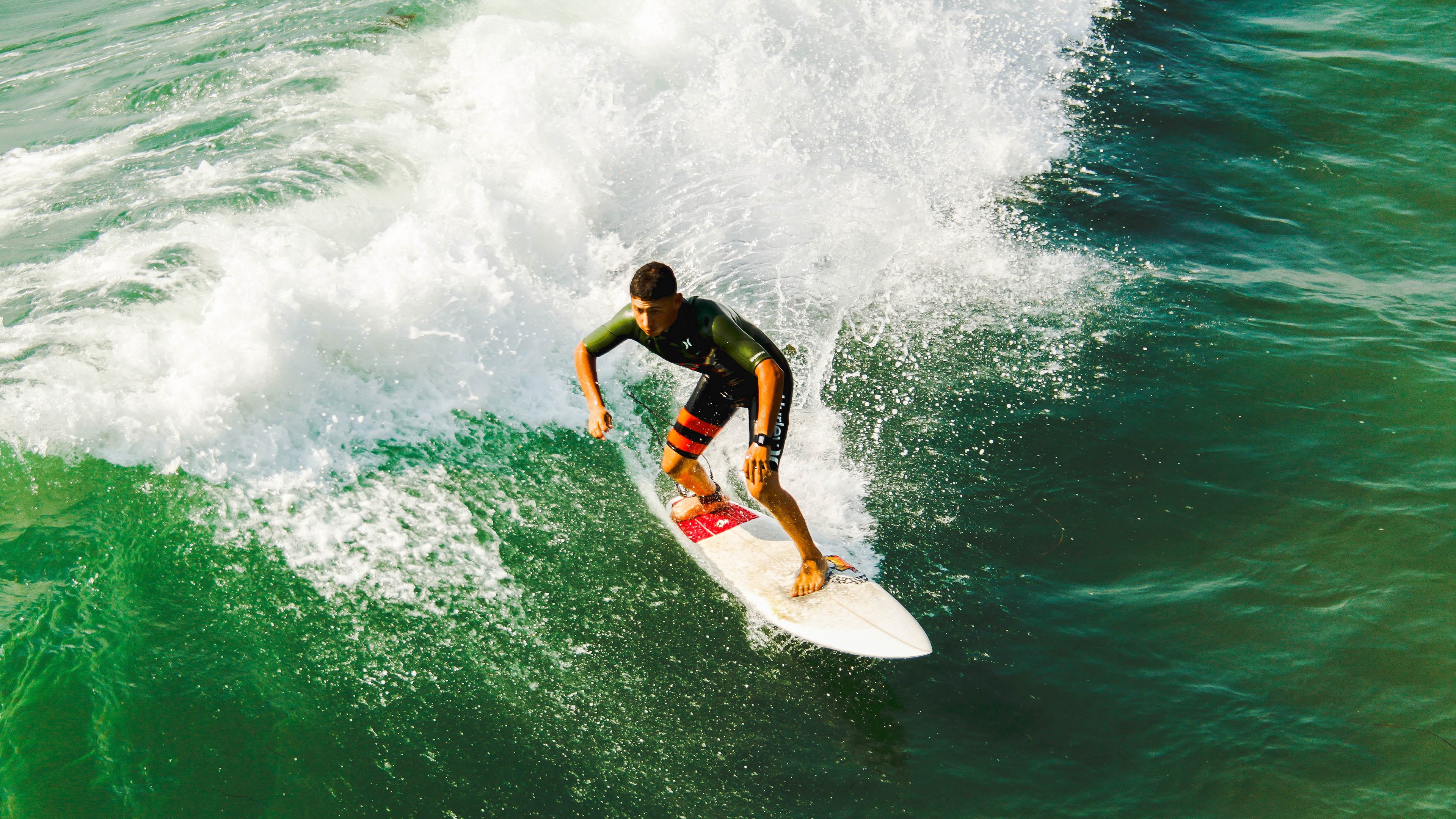 奇湖对决的暗涌，当霍勒迪的非典型杀伤重塑比赛逻辑