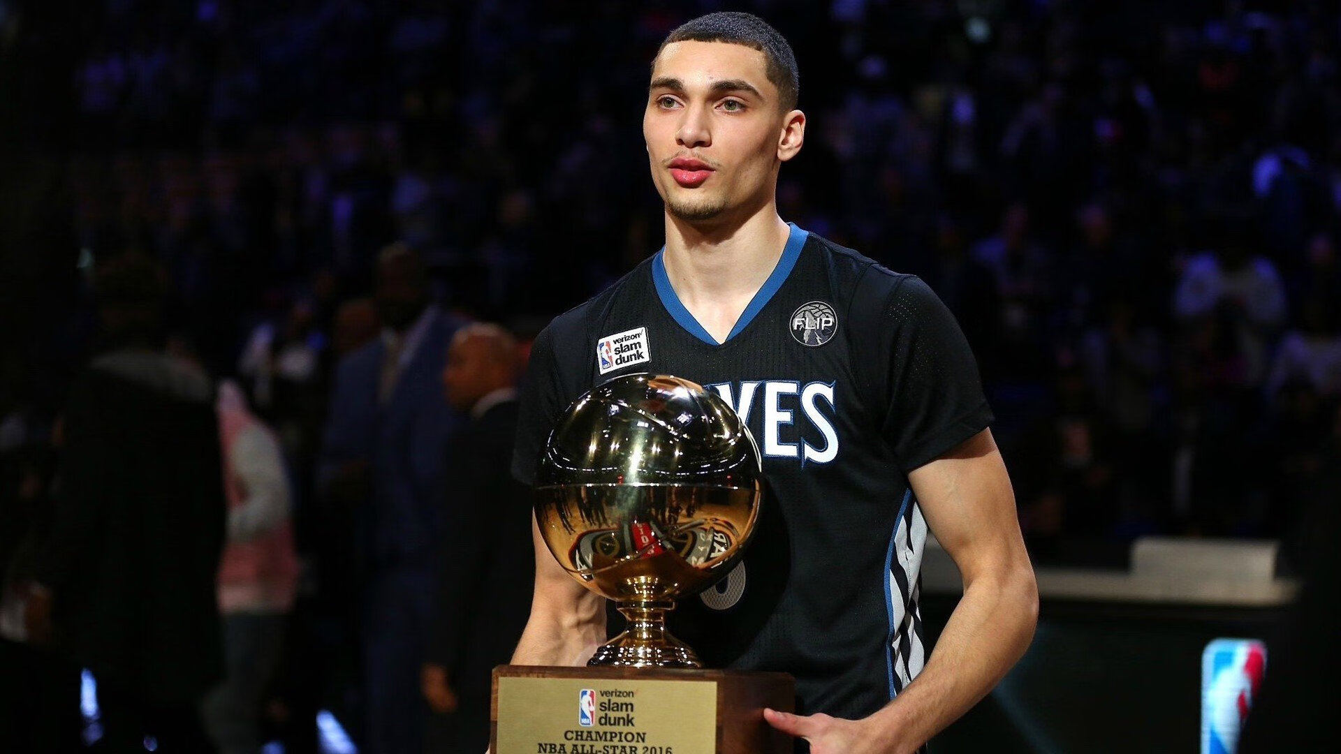 F1街道赛之夜,保罗彻底打爆防线