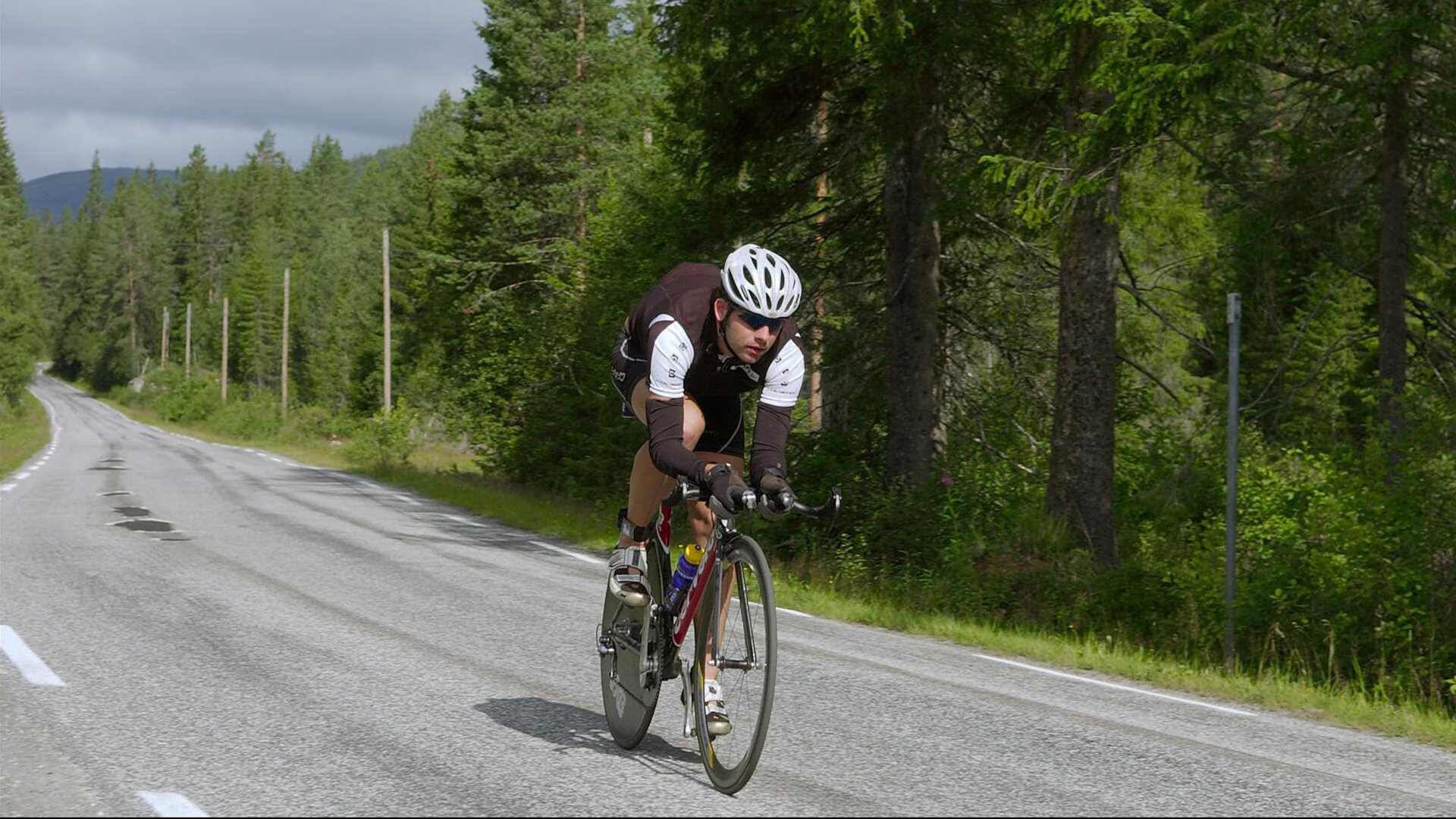 当高原雄鹰掠过金字塔，玻利维亚末节奇迹与罗德里在意甲焦点战的统治时刻