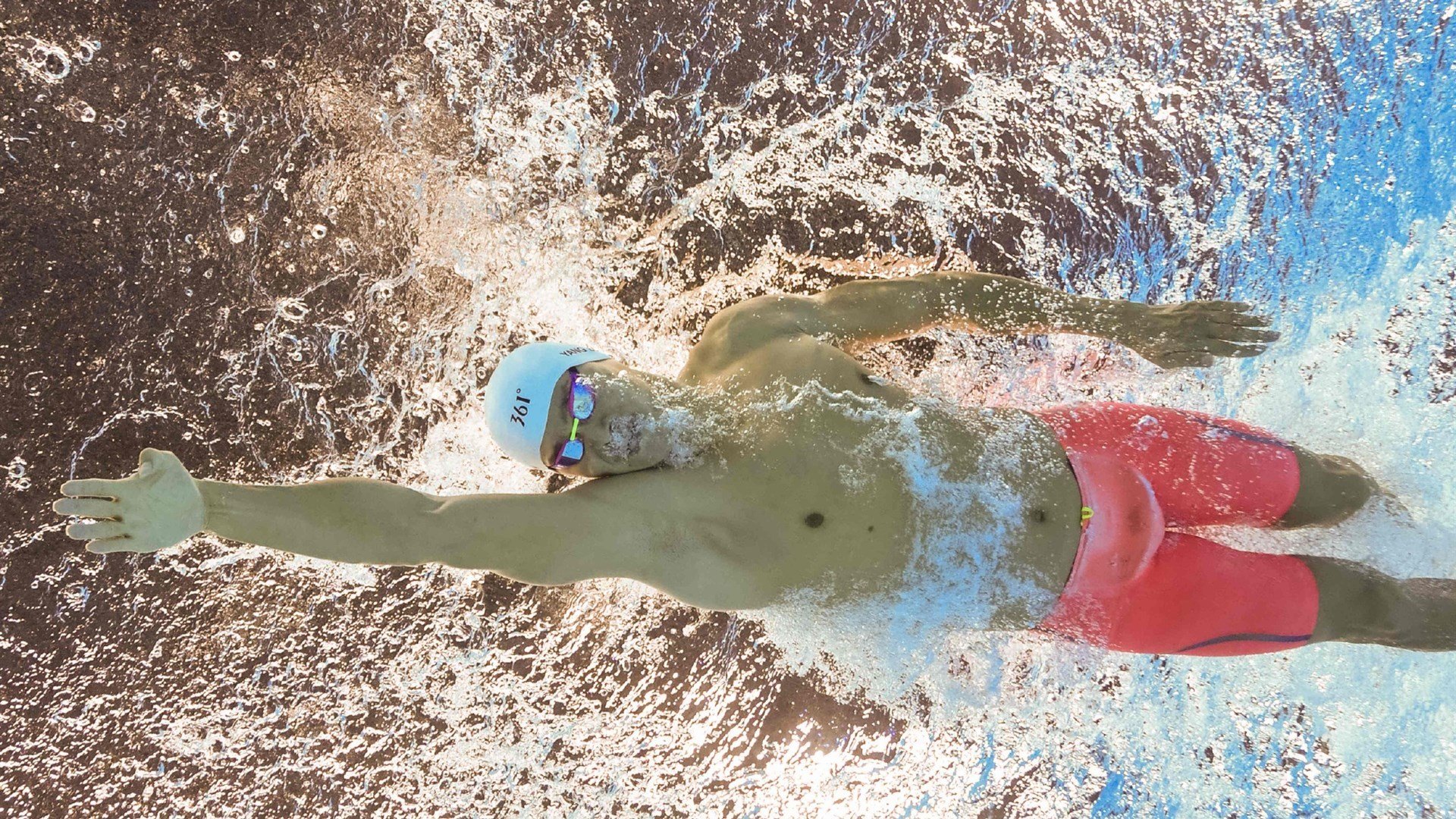 安赛龙点燃赛场，印尼队轻取中国队背后的羽球新格局